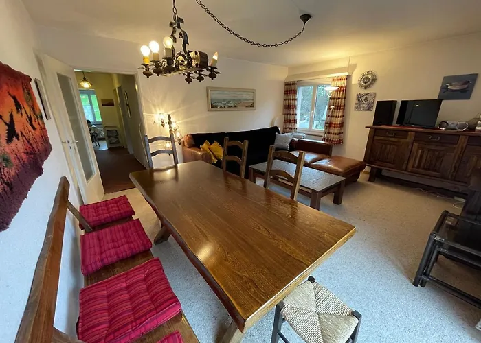 Ideally Located 3.5 Rooms Flat