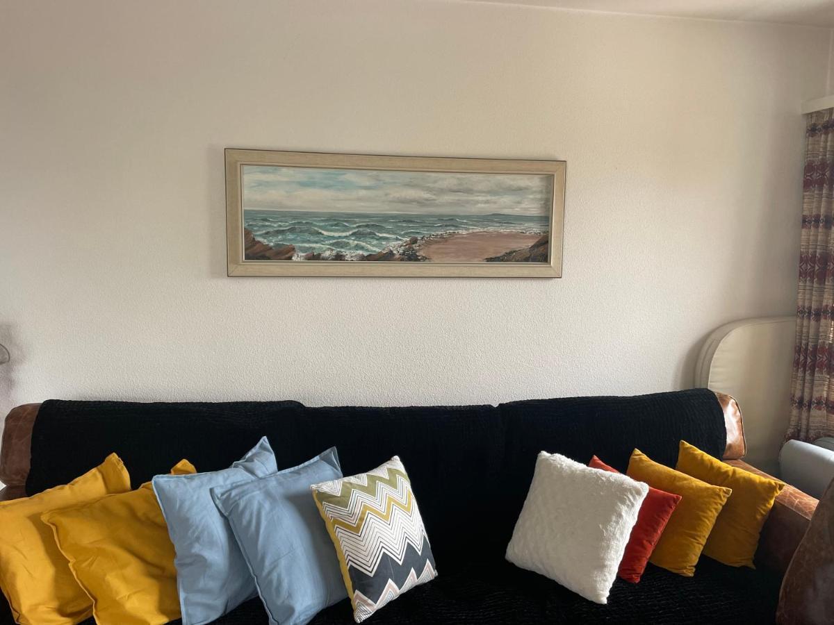 Ideally Located 3.5 Flat