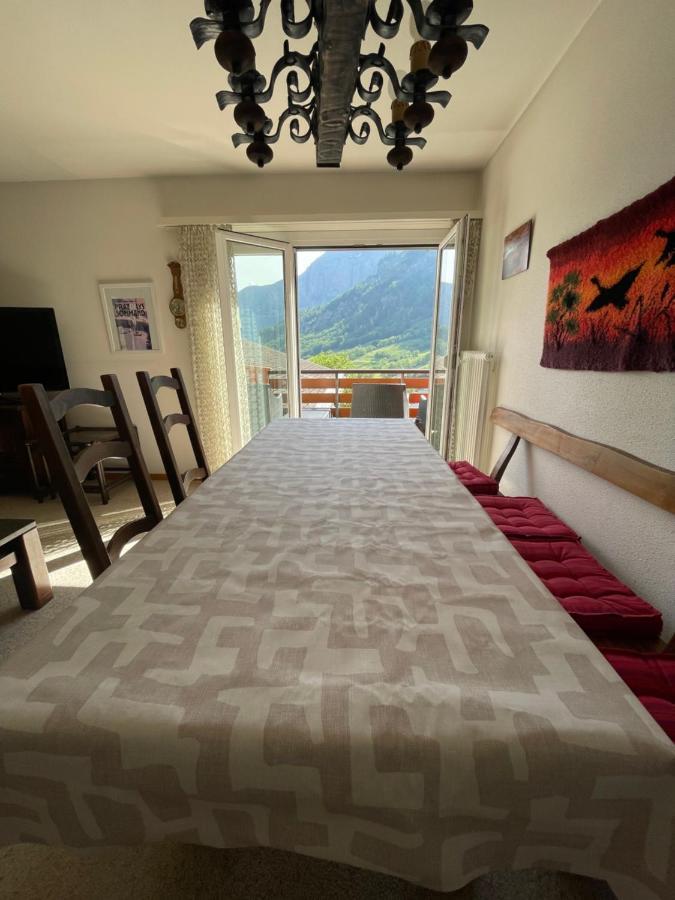 Apartment Ideally Located 3.5 Flat
